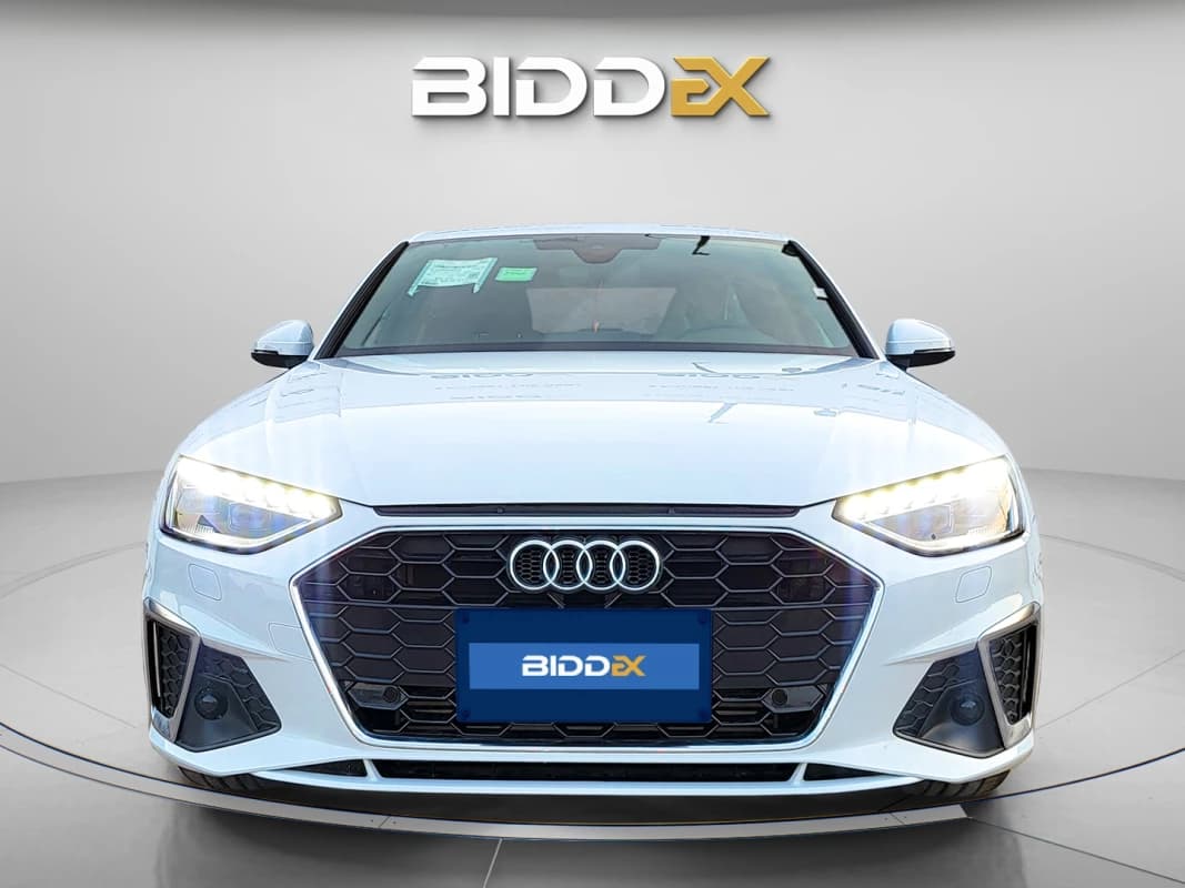 Audi A3 2024 اس لاين أبيض أوتوماتيك — جديدة