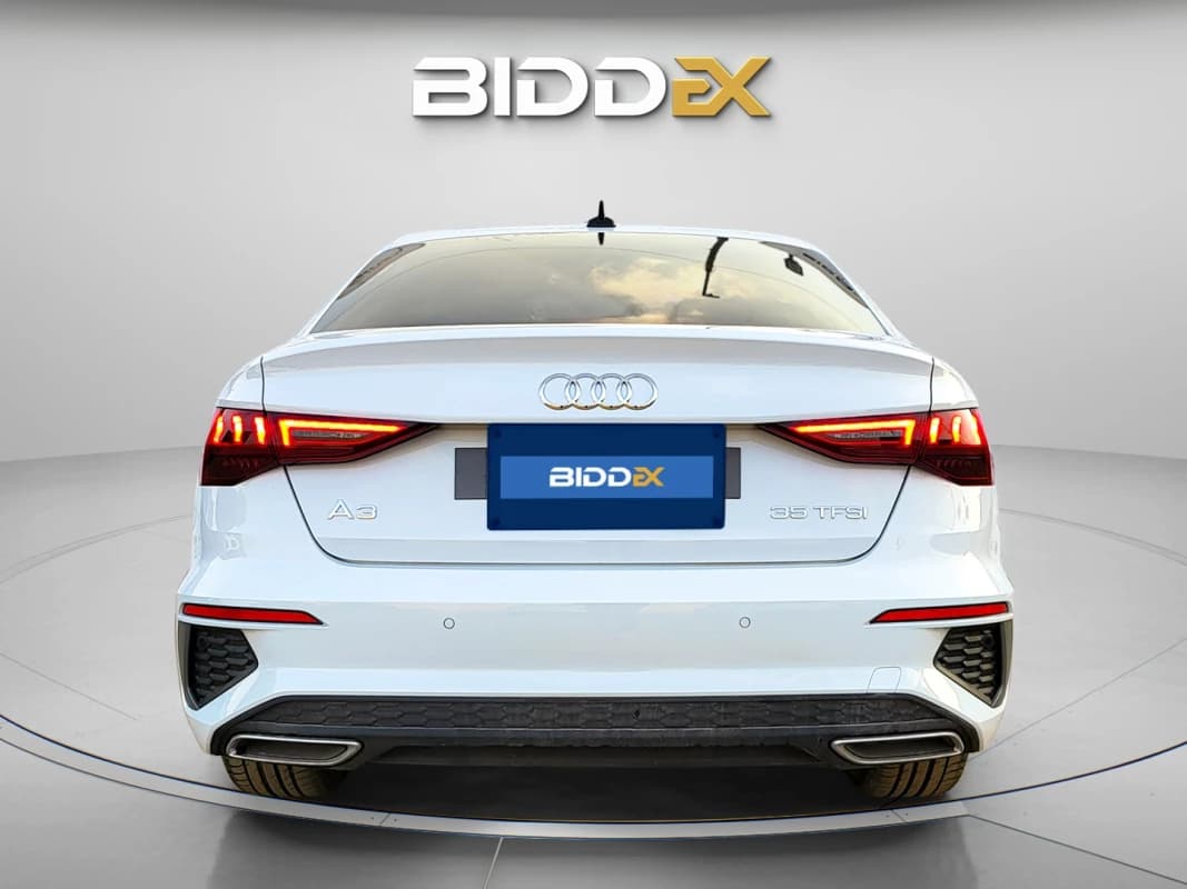 Audi A3 2024 اس لاين أبيض أوتوماتيك — جديدة