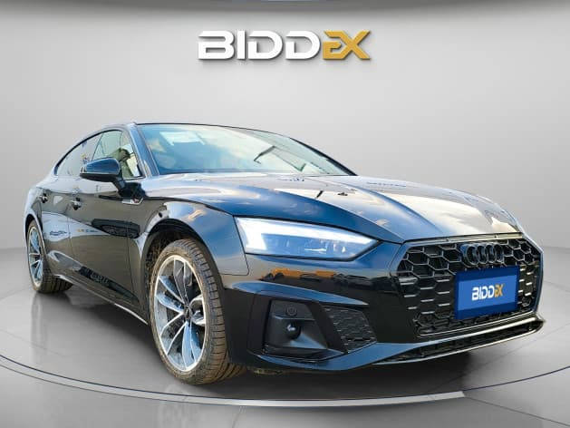 Audi A5 2024 اس لاين أسود أوتوماتيك — جديدة