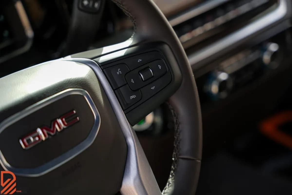 GMC Sierra 2025 SLE Black Automatic — New
