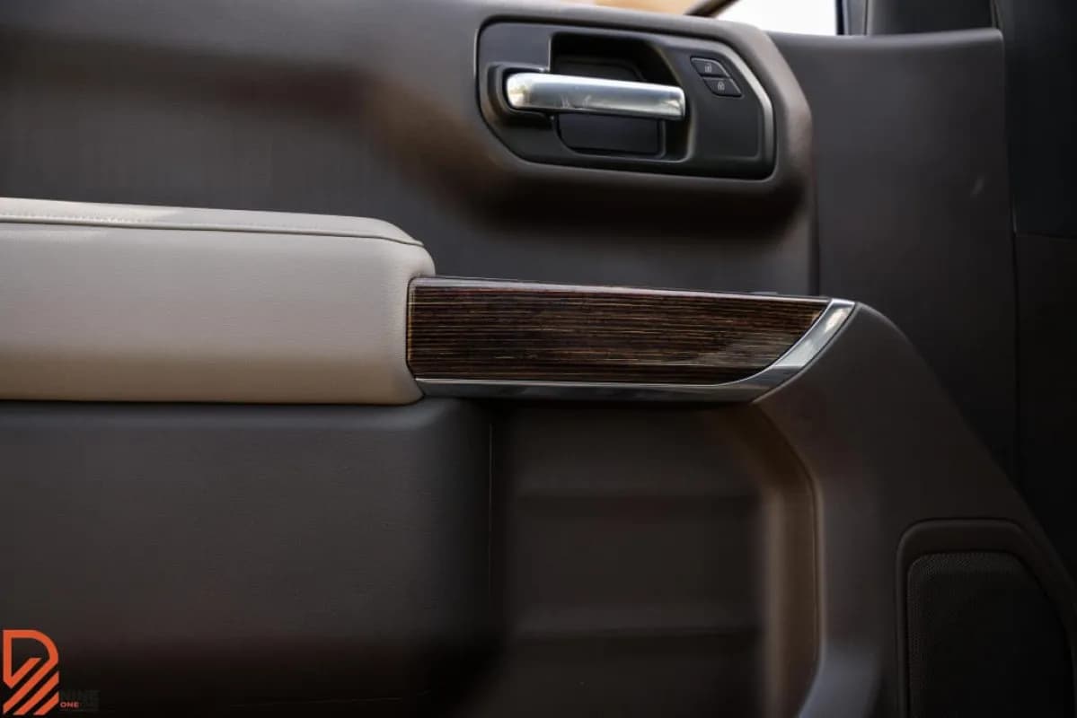 GMC Sierra 2025 SLE Black Automatic — New