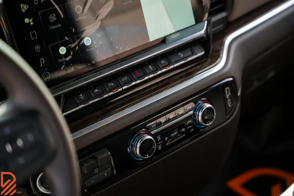 GMC Sierra 2025 SLE Black Automatic — New