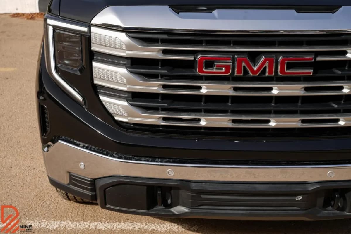 GMC Sierra 2025 SLE Black Automatic — New
