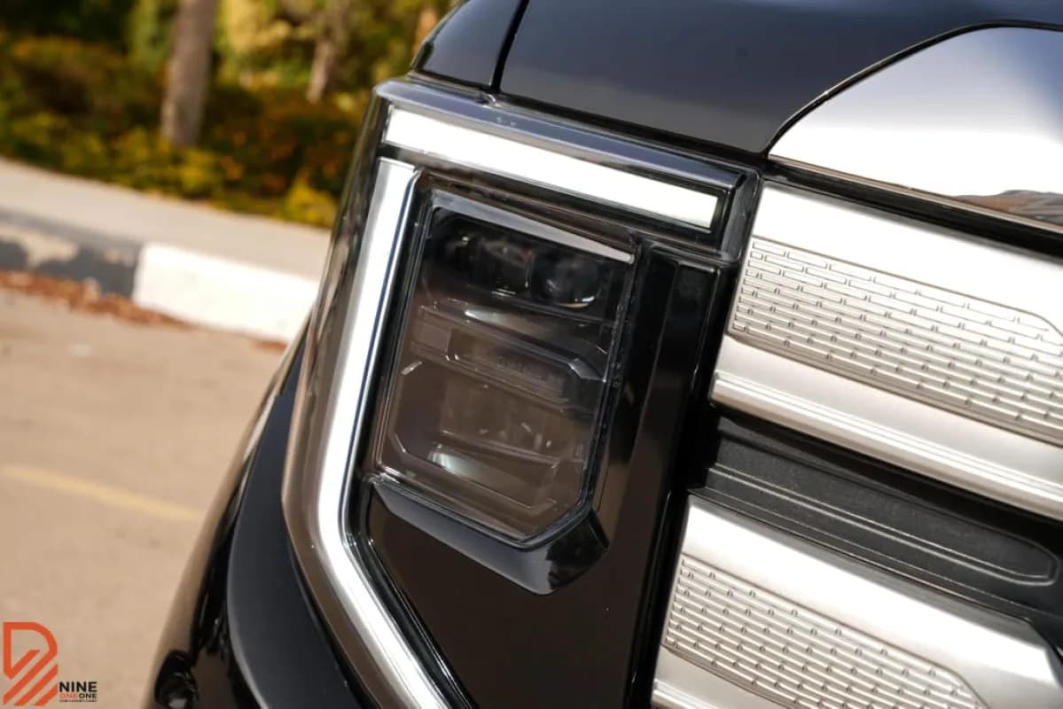 GMC Sierra 2025 SLE Black Automatic — New