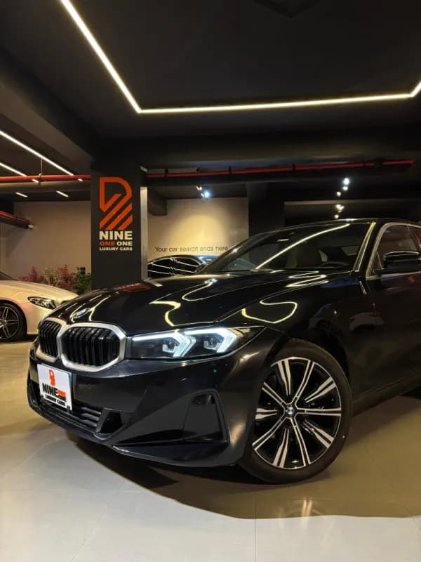 BMW 320i 2026 Luxury Line Black Automatic — Used