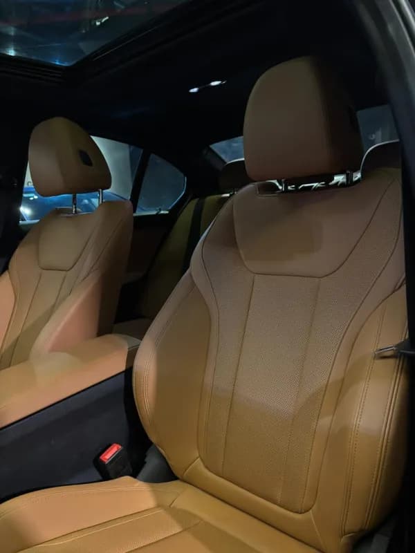 BMW 320i 2026 Luxury Line Black Automatic — Used