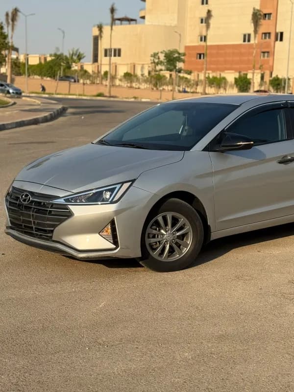 Hyundai Elantra AD 2025 Modern Silver Automatic — Used