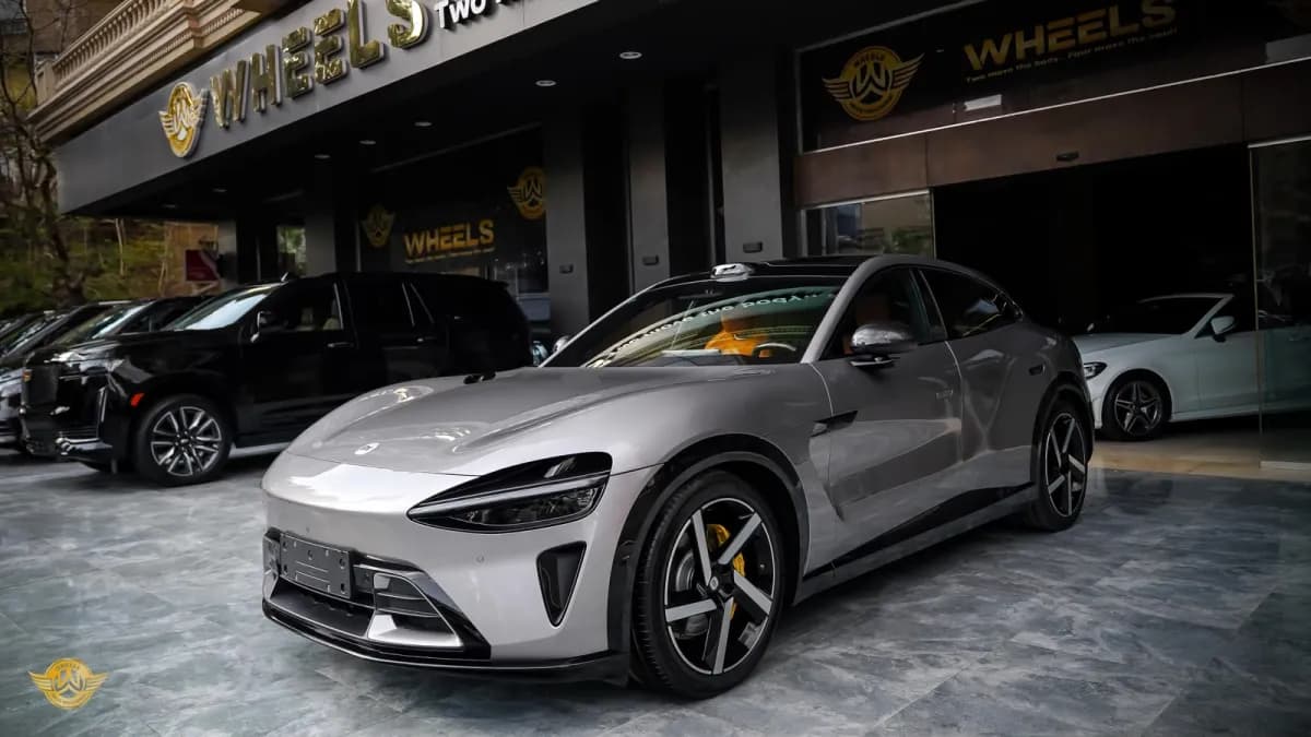 شاومي واي يو 7 2025 ماكس كاربون ايديشن فضي أوتوماتيك — جديدة