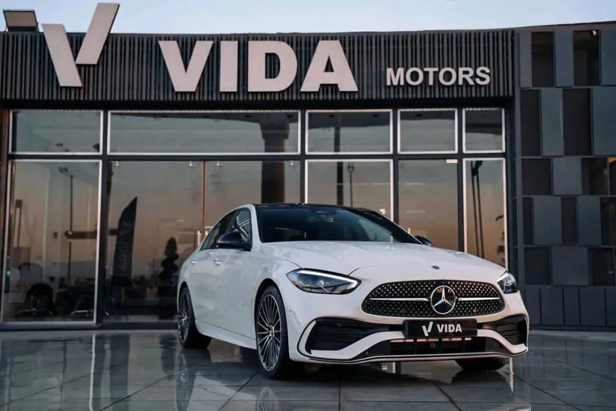 مرسيدس بنز C200 2026 بريميوم بلس أبيض أوتوماتيك — جديدة