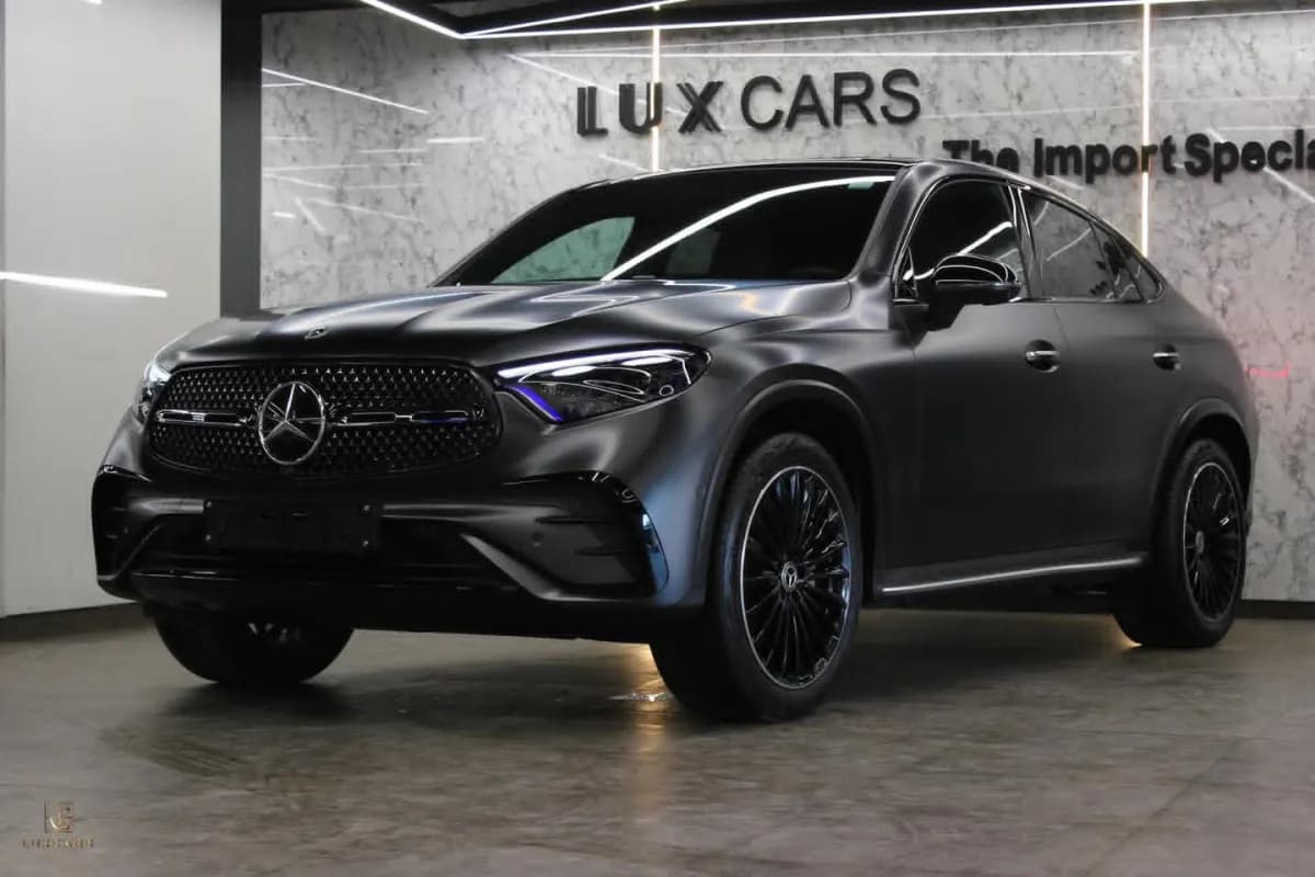 مرسيدس بنز GLC 300 2026 اي ام جي كوبيه رمادي أوتوماتيك — جديدة