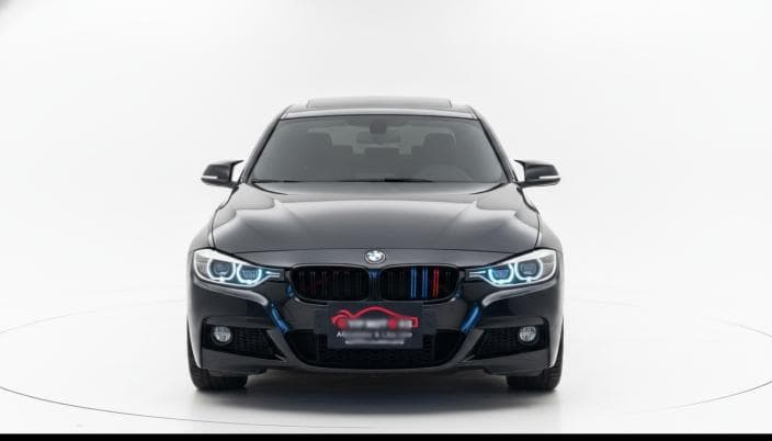 بي ام دبليو 320i 2013