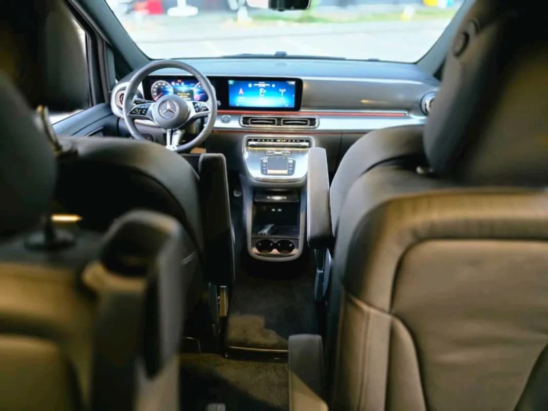 Mercedes-Benz V300 2026 Vip exclusive Black Automatic — New