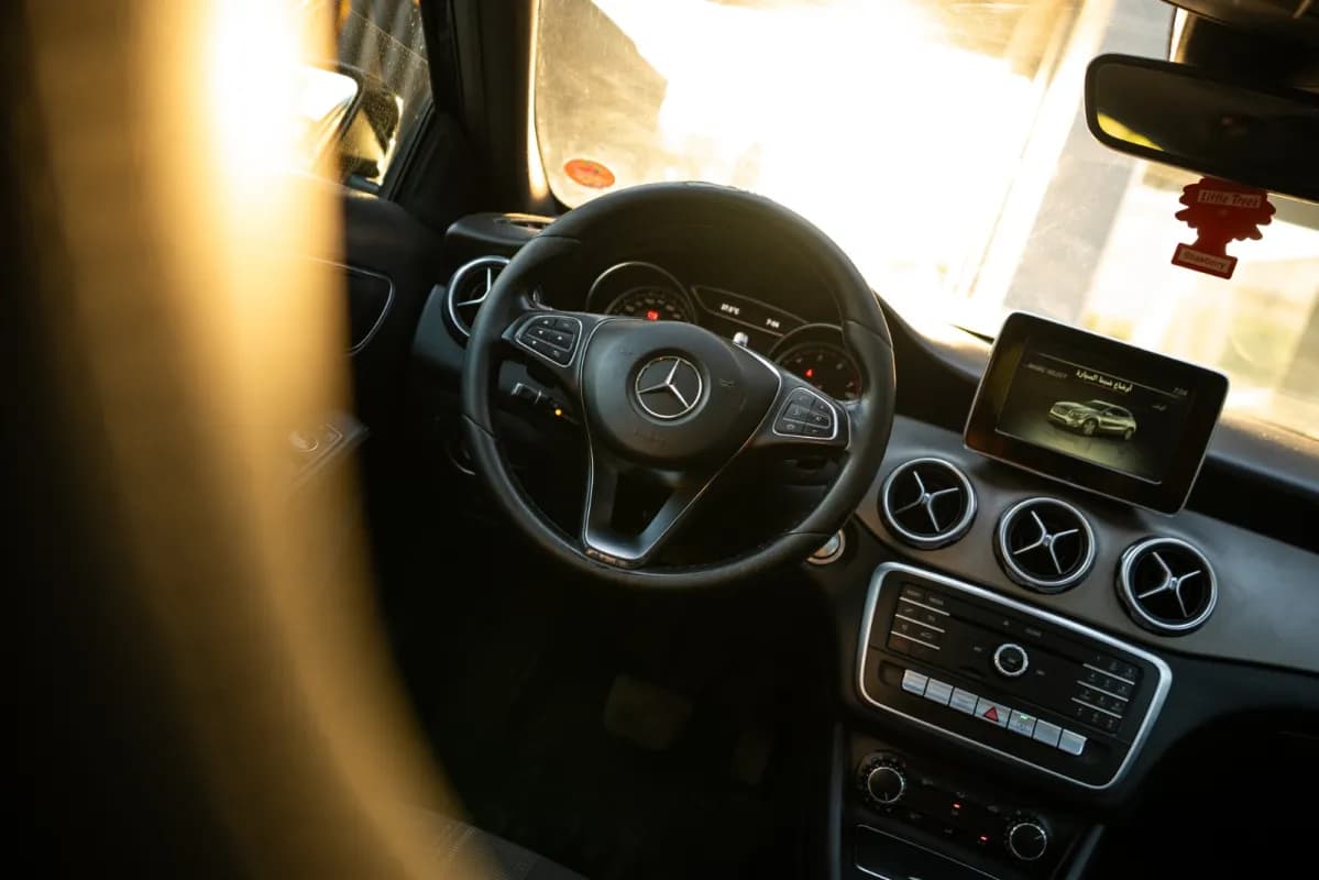 مرسيدس بنز GLA 200 2018 ايه ام جي أسود أوتوماتيك — مستعملة