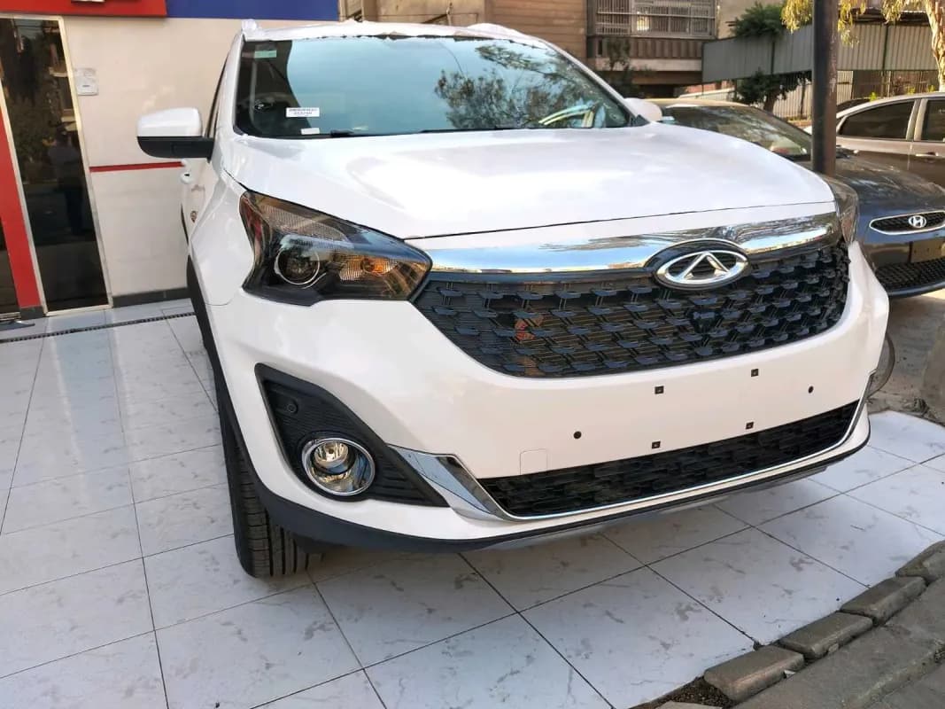 شيري تيجو 7 2026 لاكشري أبيض قابض مزدوج — جديدة