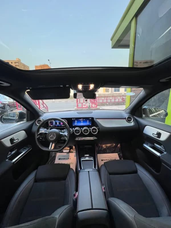 مرسيدس بنز GLA 200 2025 ايه ام جي أسود أوتوماتيك — مستعملة