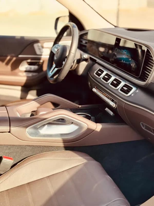 مرسيدس بنز GLE450 2023 ايه ام جي فضي أوتوماتيك — مستعملة