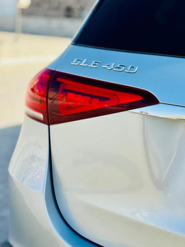 مرسيدس بنز GLE450 2023 ايه ام جي فضي أوتوماتيك — مستعملة