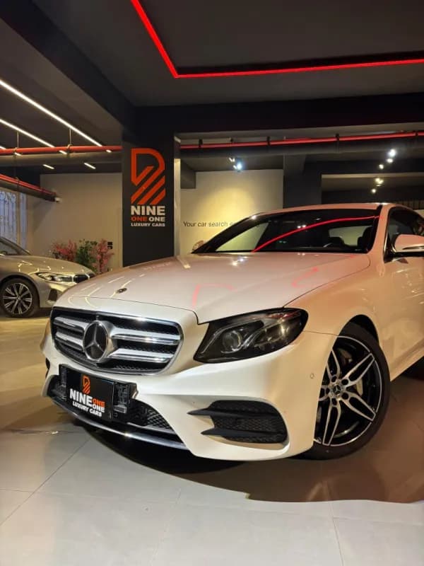 مرسيدس بنز E300 2020 اكسيكلوزيف أبيض أوتوماتيك — مستعملة