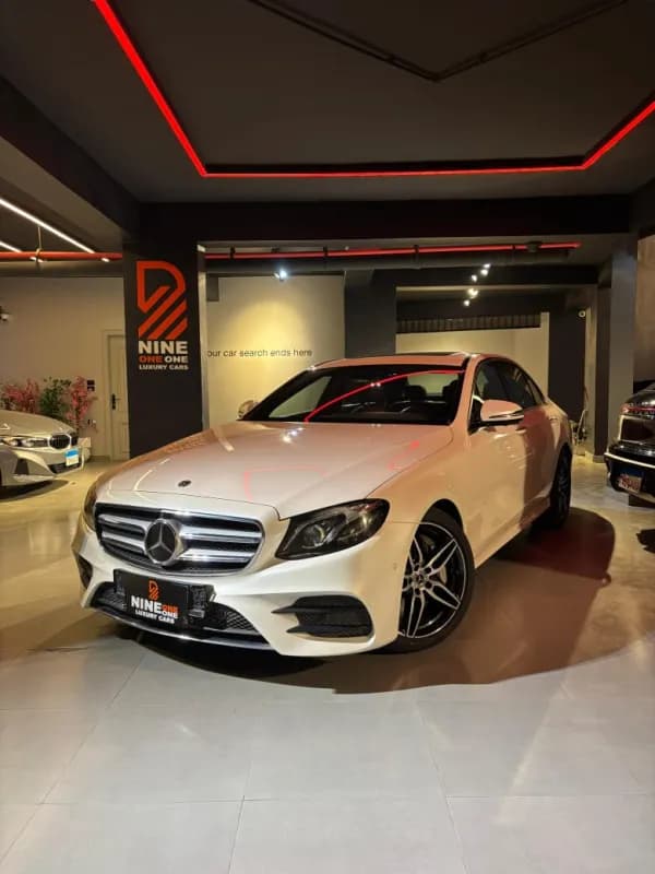 مرسيدس بنز E300 2020 اكسيكلوزيف أبيض أوتوماتيك — مستعملة