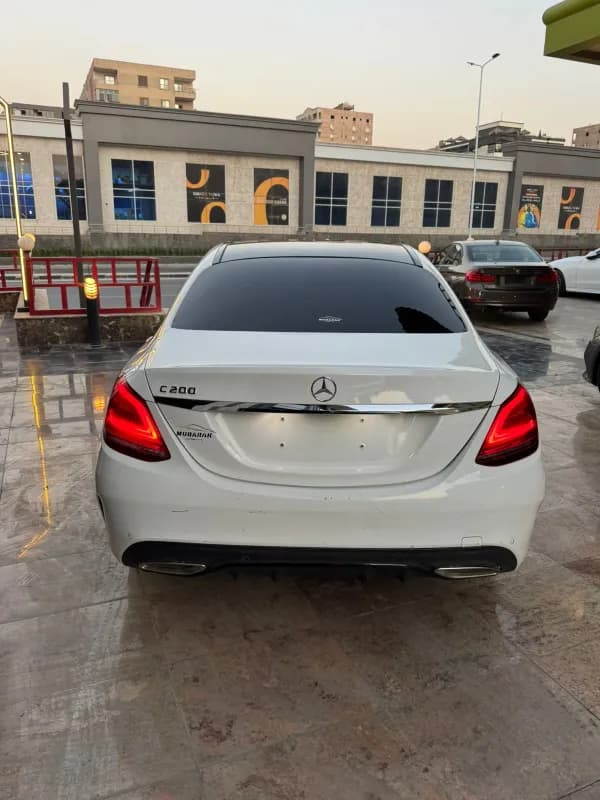 مرسيدس بنز C200 2020 ايه ام جي أبيض أوتوماتيك — مستعملة