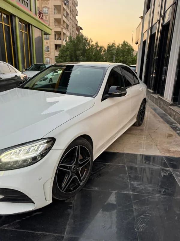 مرسيدس بنز C200 2020 ايه ام جي أبيض أوتوماتيك — مستعملة