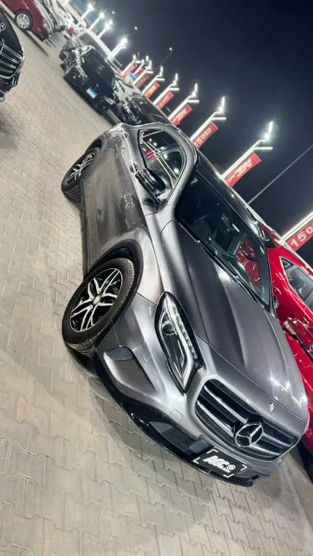 مرسيدس بنز GLA 200 2015 ايه ام جي رمادي أوتوماتيك — مستعملة