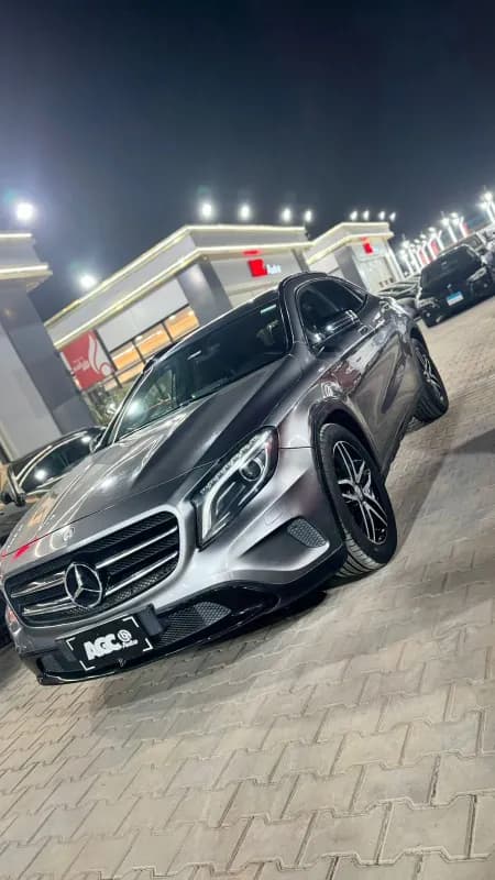مرسيدس بنز GLA 200 2015 ايه ام جي رمادي أوتوماتيك — مستعملة