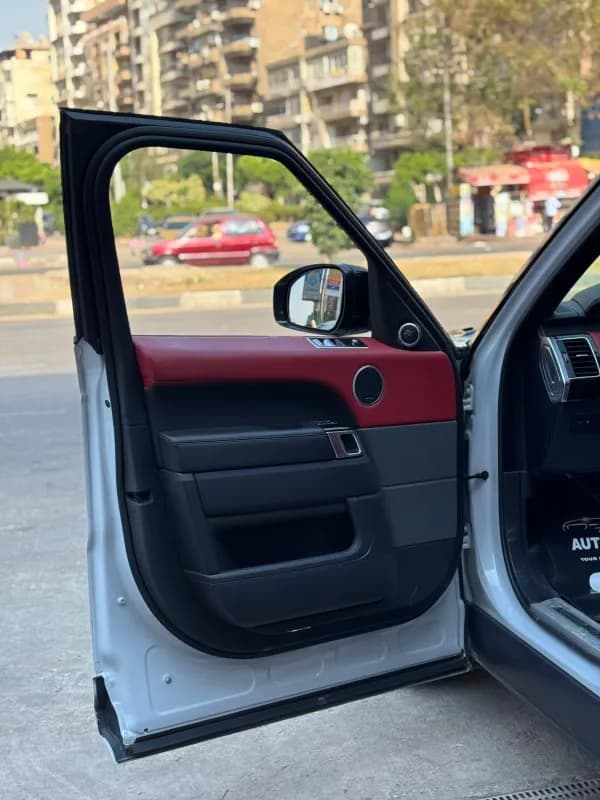 رينج روفر سبورت 2021 بي400 اي اتش اس اي أبيض أوتوماتيك — مستعملة