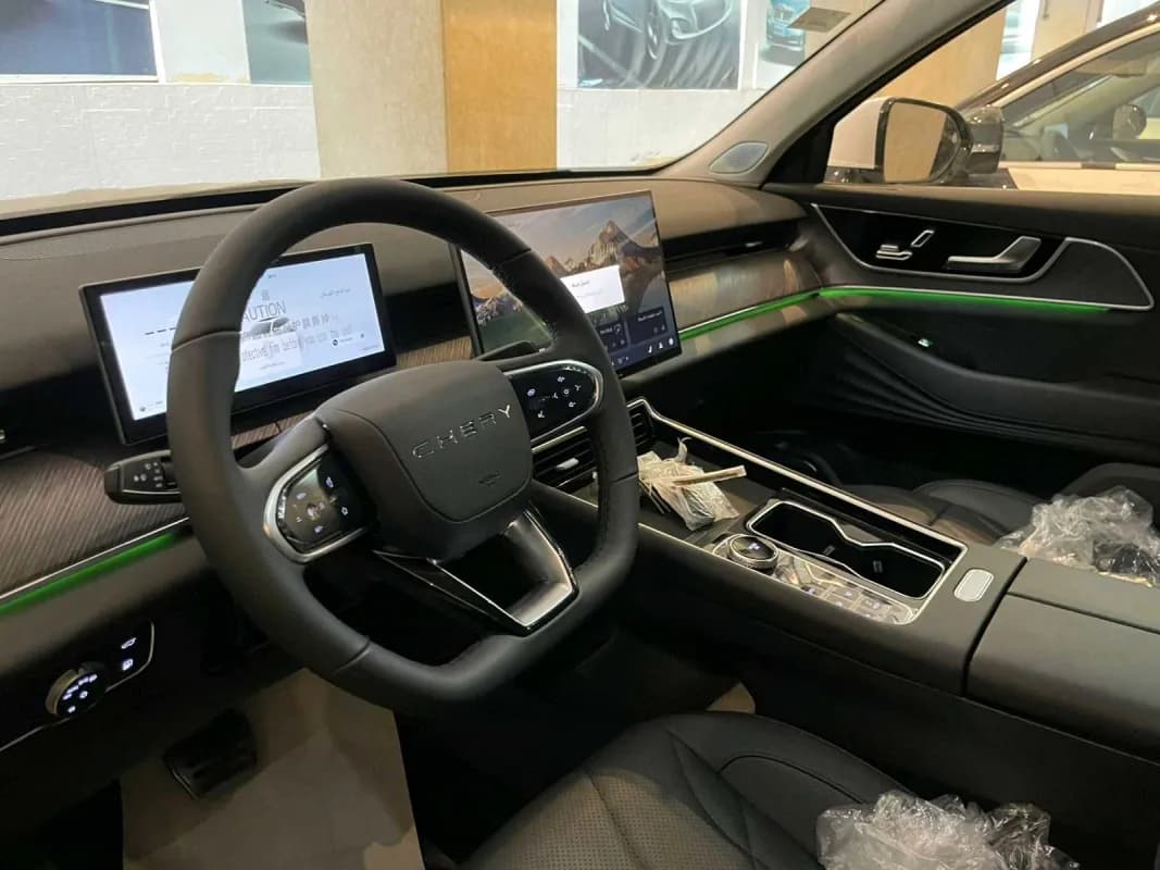 شيري تيجو 9 2026 لاكشري أبيض أوتوماتيك — جديدة