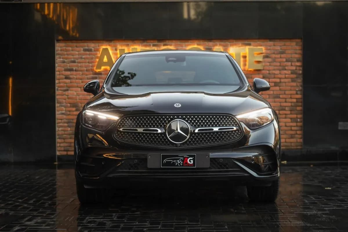 مرسيدس بنز GLC 300 2026 برميم بلس أسود أوتوماتيك — جديدة