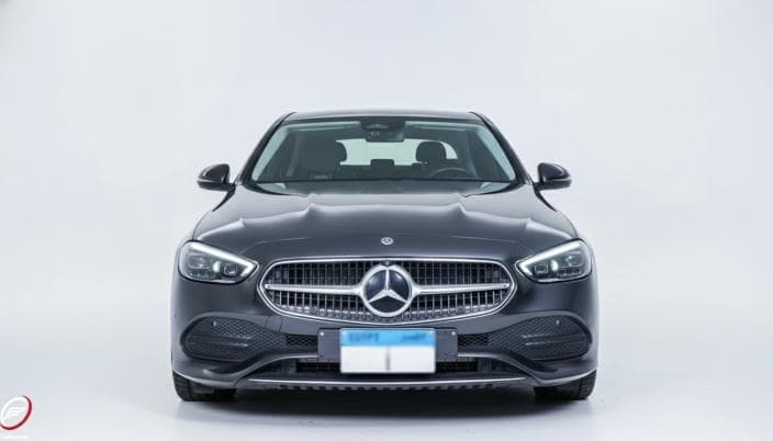 مرسيدس بنز C180 2022