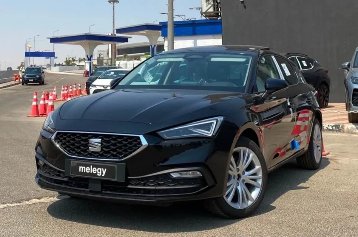 سيات ليون 2026 ادفانسيد أسود أوتوماتيك — جديدة