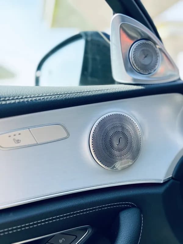 مرسيدس بنز E200 2022 افانت جارد بلس أزرق أوتوماتيك — مستعملة