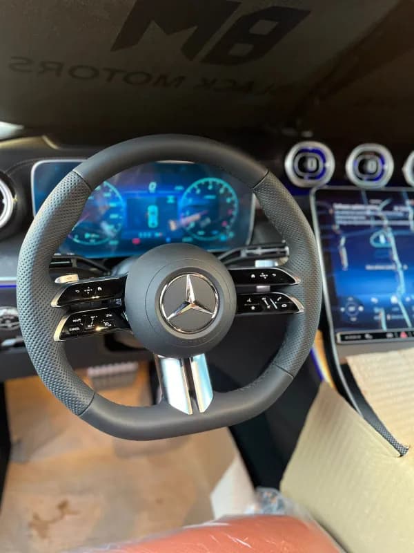 مرسيدس بنز GLC 300 2026 اي ام جي كوبيه أسود أوتوماتيك — جديدة