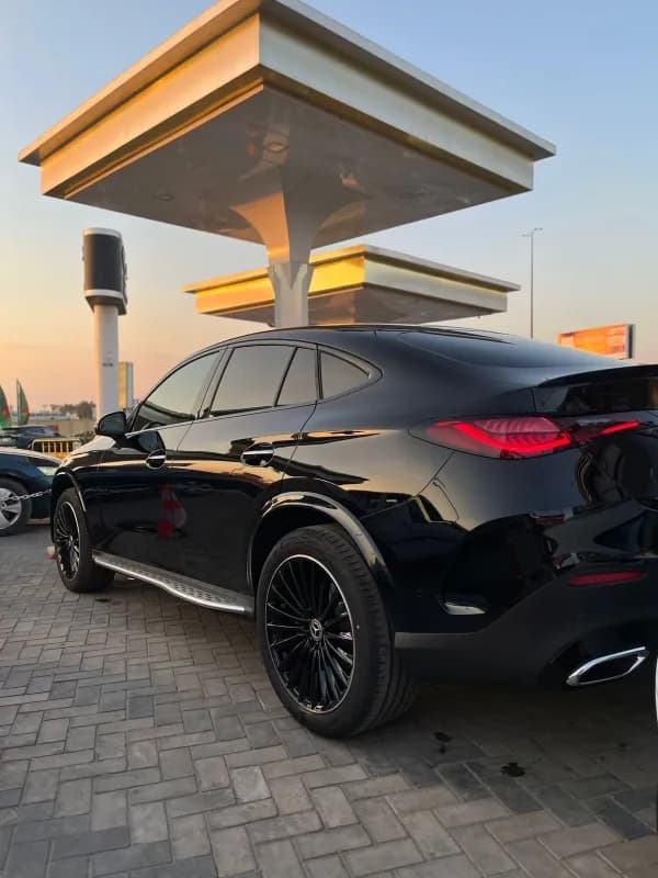 مرسيدس بنز GLC 300 2026 اي ام جي كوبيه أسود أوتوماتيك — جديدة