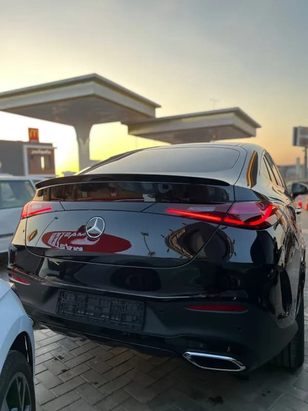 مرسيدس بنز GLC 300 2026 اي ام جي كوبيه أسود أوتوماتيك — جديدة