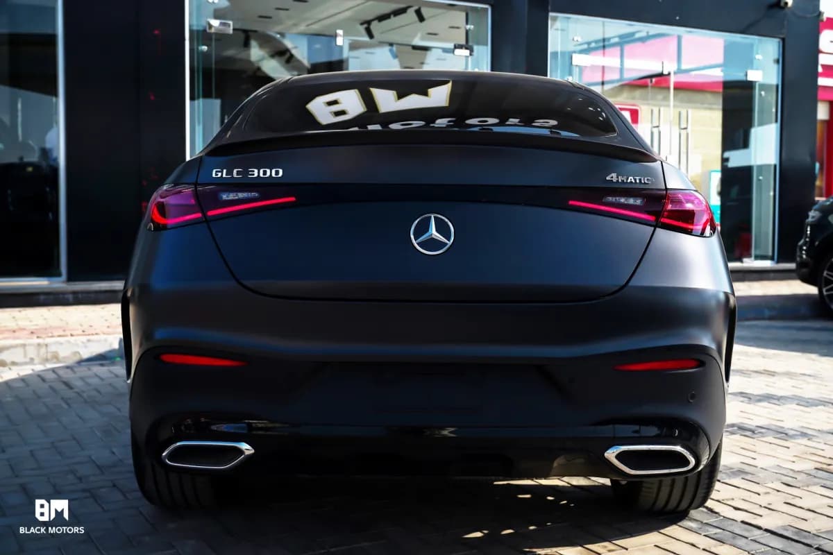 مرسيدس بنز GLC 300 2026 اي ام جي كوبيه أسود أوتوماتيك — جديدة