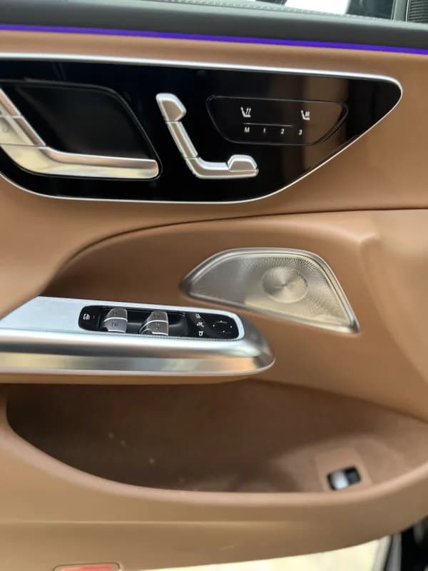 مرسيدس بنز E200 2026 بريميوم بلس أسود أوتوماتيك — جديدة