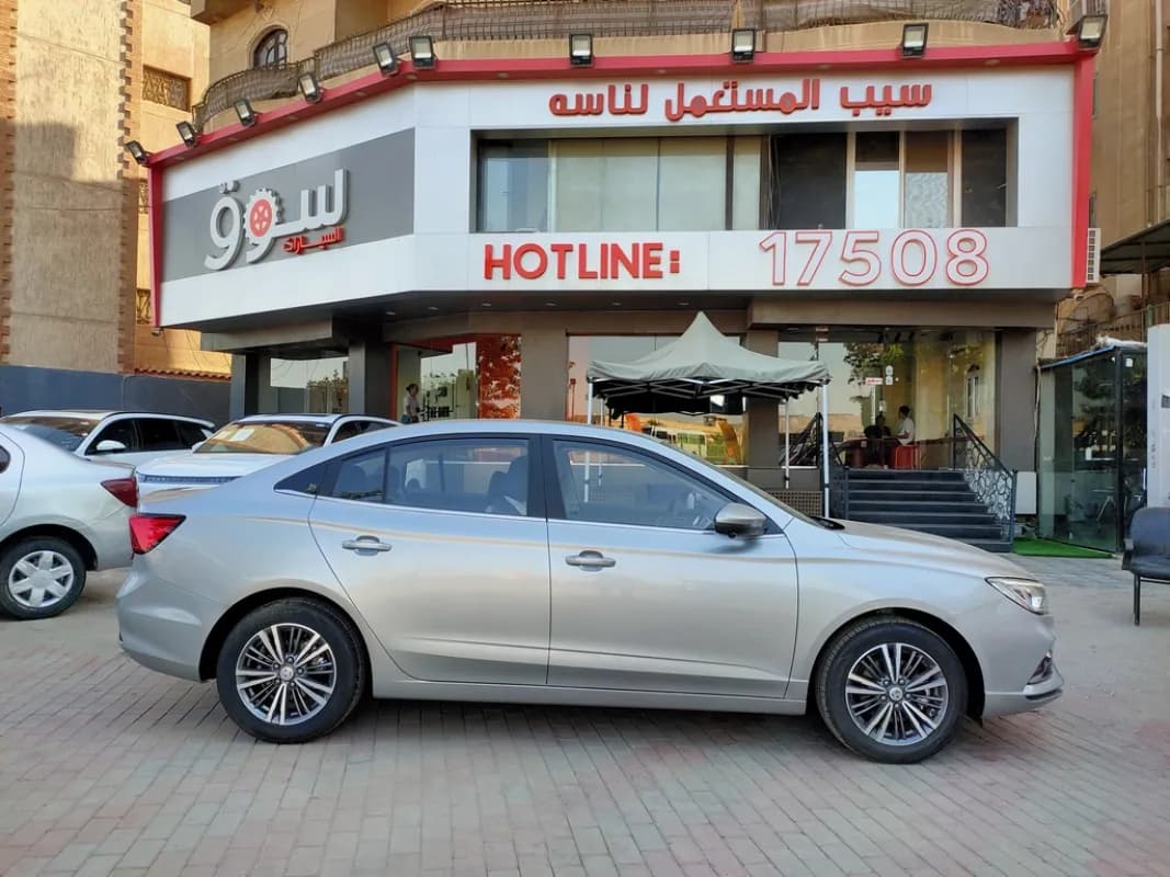ام جي 5 2026 لاكشري فضي أوتوماتيك — جديدة