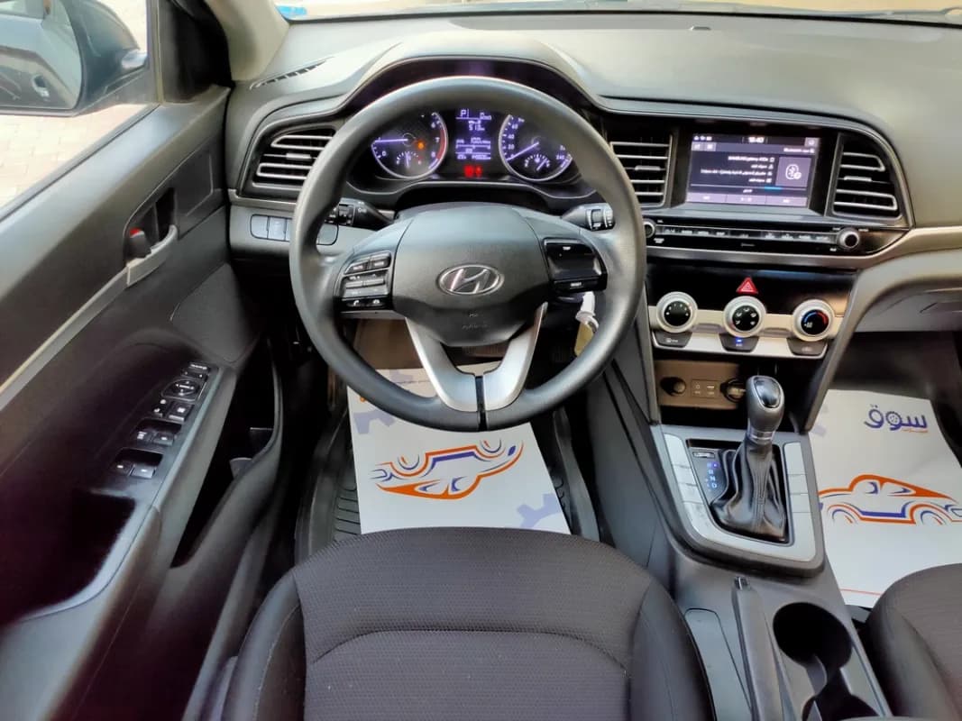 هيونداي إلنترا أي دي 2019 A/T / SMART رمادي إسمنتي أوتوماتيك — مستعملة