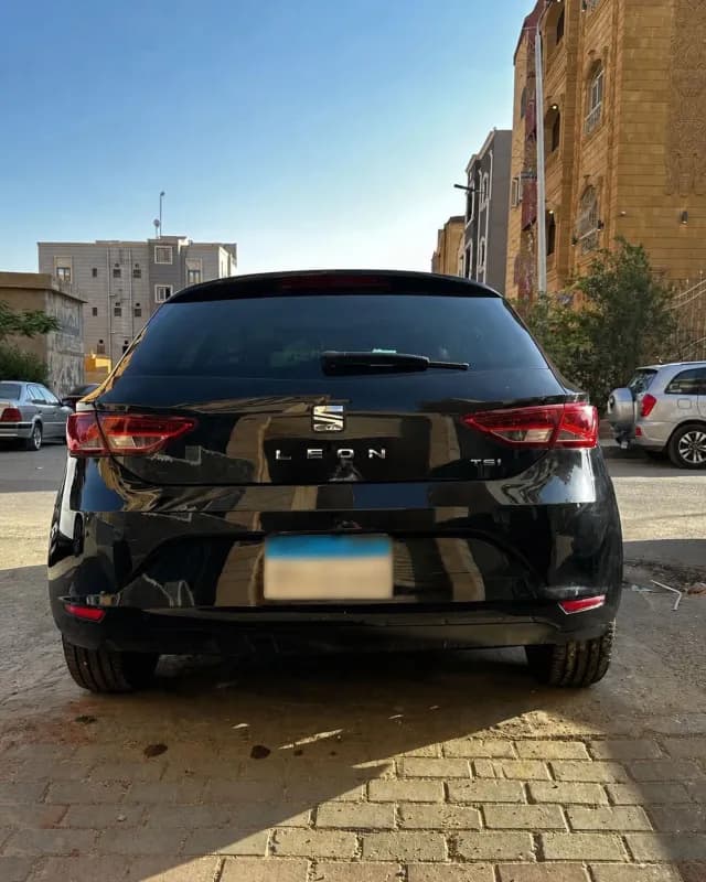 سيات ليون 2014 ادفانسيد أسود أوتوماتيك — مستعملة