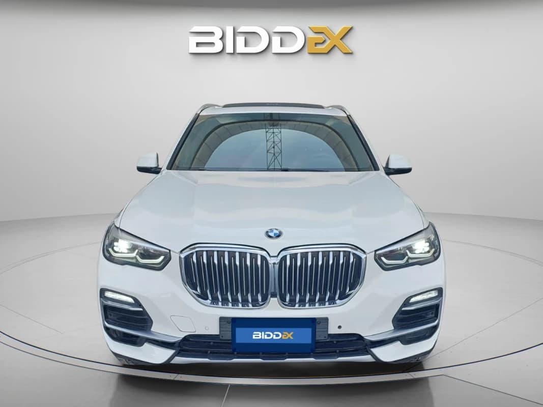 بي ام دبليو X5 2020 ام سبورت أبيض أوتوماتيك — مستعملة