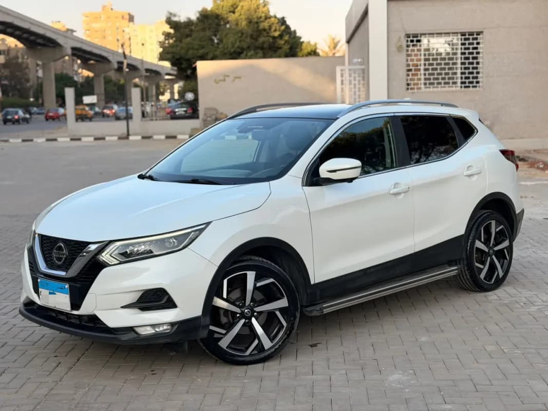 نيسان قاشقاي 2020 ان سبورت أبيض أوتوماتيك — مستعملة