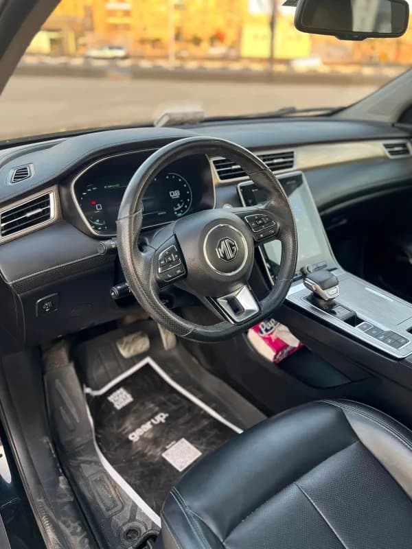 MG RX5 2025 Luxury Black Automatic — Used