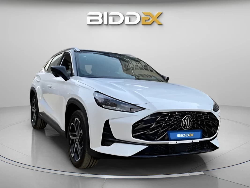 ام جي واحد 2025 لاكشري أبيض أوتوماتيك — جديدة