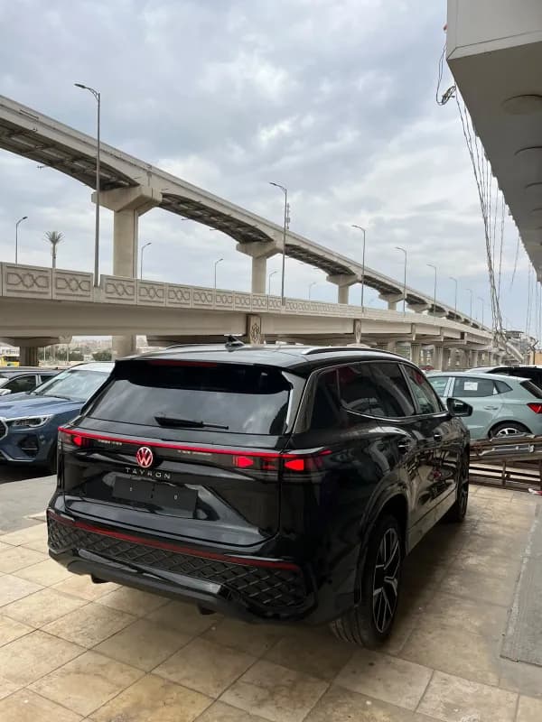 فولكس فاجن Tayron 2026 ار لاين أسود أوتوماتيك — جديدة