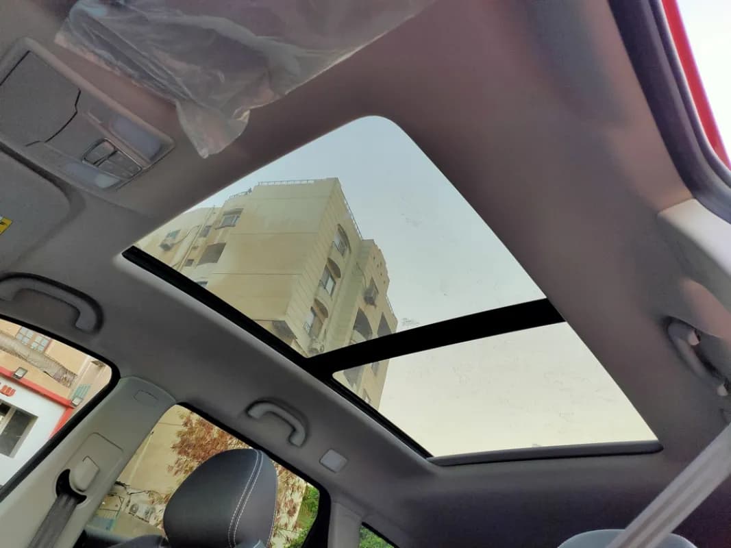 جيتور اكس 70 2024 لكشري أحمر أوتوماتيك — مستعملة