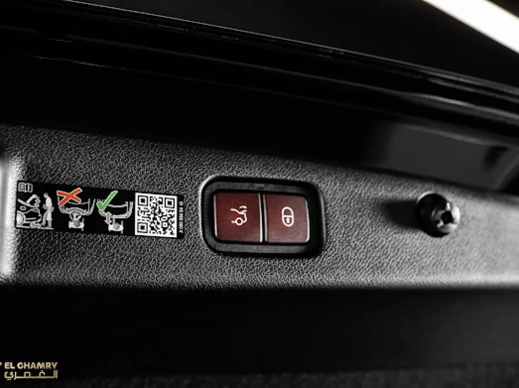 مرسيدس بنز E200 2026 بريميوم أسود أوتوماتيك — جديدة
