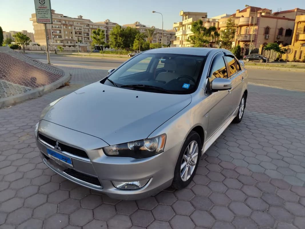 Mitsubishi Lancer 2016 Highline Champagne Automatic — Used