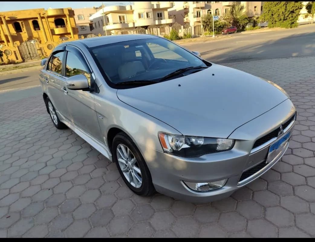 Mitsubishi Lancer 2016 Highline Champagne Automatic — Used